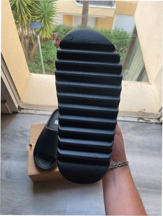 Adidas Yeezy Slide Onyx EU43 Nuevas