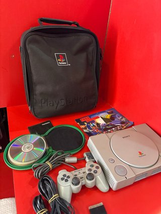 Consola PS1 + Mando + Mochila + Juegos