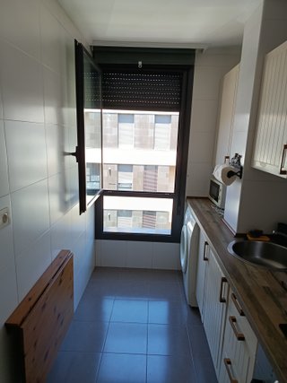 Cocina completa madera, cristal y metal