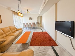 Ático en venta en Nueva Andalucía centro en Marbella