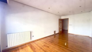 Piso en venta en Posío en Ourense