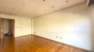 Piso en venta en Posío en Ourense