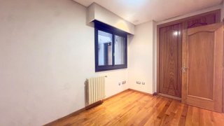 Piso en venta en Posío en Ourense