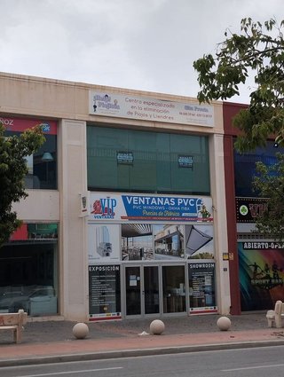 Local comercial en venta en Cala de Finestrat en Finestrat