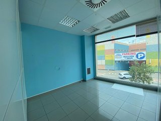 Local comercial en venta en Cala de Finestrat en Finestrat