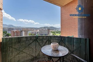 Piso en venta en Cerrillo de Maracena - Periodistas en Granada