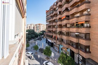 Piso en venta en Camino de Ronda - Rosaleda en Granada