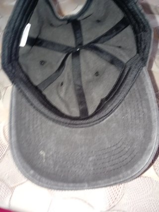 Cappellino grigio