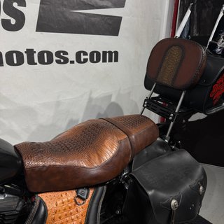 HARLEY DAVIDSON SPORTSTER 883 CUSTOM