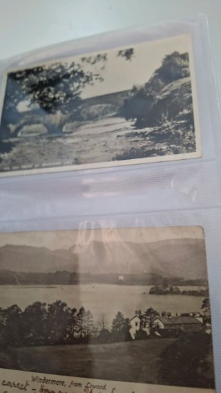Album di Cartoline Antiche con Francobolli