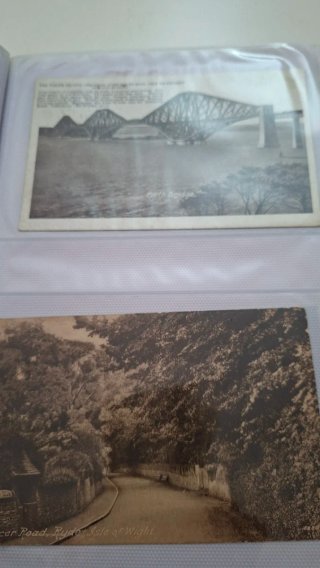 Album di Cartoline Antiche con Francobolli