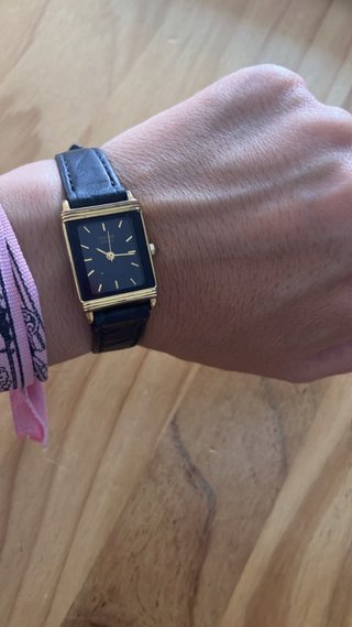 Reloj Pulsar seiko Tank Negro y Dorado Mujer 22mm