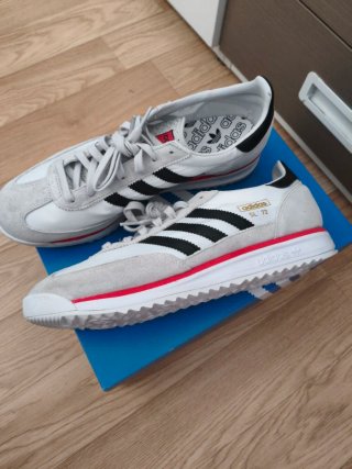 Zapatillas Adidas SL 72 Blancas y Negras