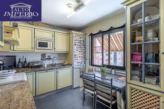 Piso en venta en Cerrillo de Maracena - Periodistas en Granada