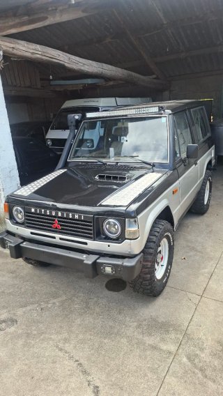Mitsubishi pajero 1986