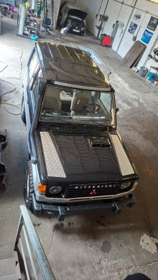 Mitsubishi pajero 1986