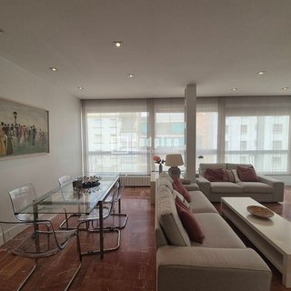 Piso en alquiler en Los Remedios en Sevilla