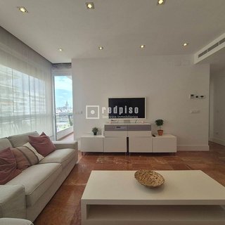 Piso en alquiler en Los Remedios en Sevilla