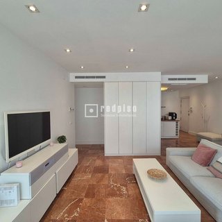 Piso en alquiler en Los Remedios en Sevilla