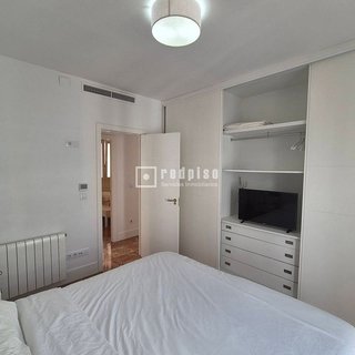Piso en alquiler en Los Remedios en Sevilla