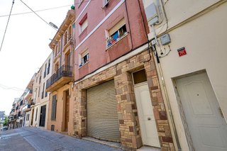 Edificio en venta en El Raval - Safaretjos en Santa Coloma de Gramanet
