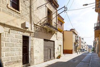 Edificio en venta en El Raval - Safaretjos en Santa Coloma de Gramanet