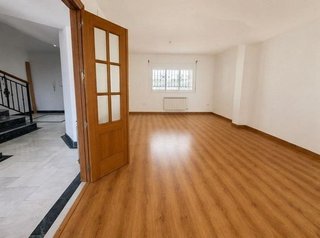 Casa pareada en venta en Cúllar Vega