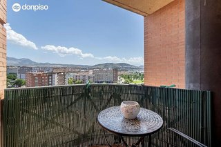 Piso en venta en Cerrillo de Maracena - Periodistas en Granada
