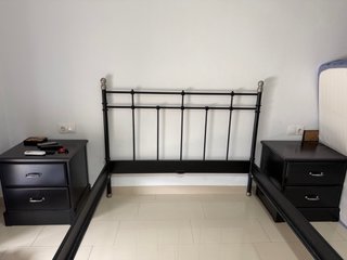 Mesitas de noche de madera negras