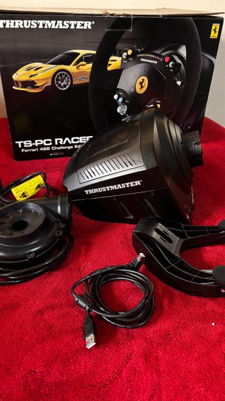 Volante Thrustmaster TS-PC