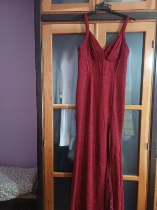 Vestido fiesta burdeos brillos T.40/42