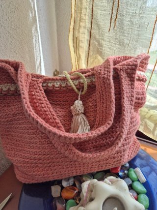 Bolso tejido a mano forrado
