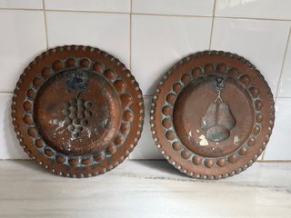 Piatti decorativi in rilievo di Luis Garreta