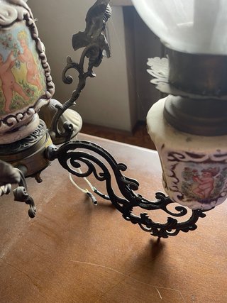 Lampadario vintage metallo e porcellana