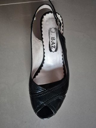 Zapatos J. BAZ Peep Toe Negros Talla 36