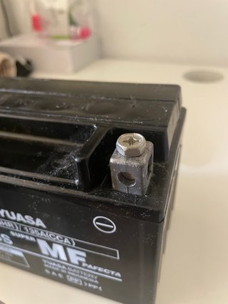 Batería Yuasa YTX9-BS 12V 8Ah