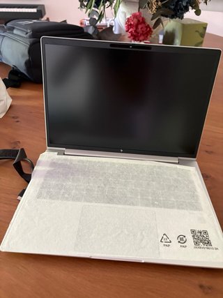 HP ELITEBOOK Computer Portatile