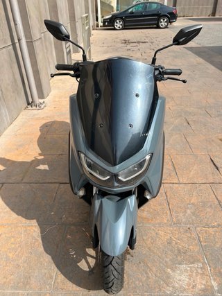 Yamaha NMAX 125 2024 - Gris y Negro