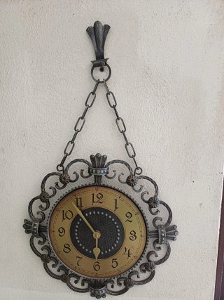 Orologio da parete in ferro battuto