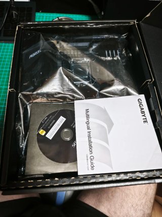 Placa Base Gigabyte Z390 AORUS PRO