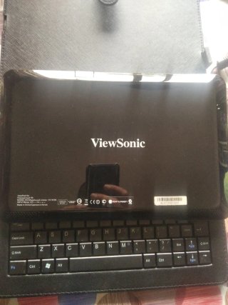 Tablet Viesonic Negra con Teclado