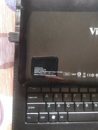 Tablet Viesonic Negra con Teclado