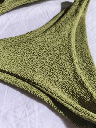 Bikini verde oliva texturizado