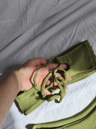 Bikini verde oliva texturizado