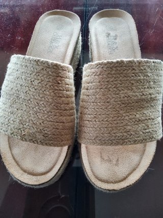 Sandalias MAX&CO Beige y Dorado