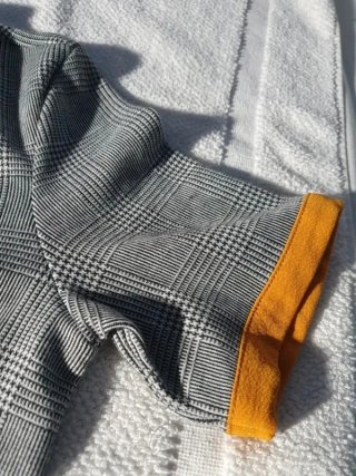 Camiseta Zara cuadros gris y naranja Talla S