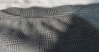 Camiseta Zara cuadros gris y naranja Talla S