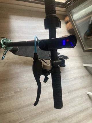 Monopatín Eléctrico Plegable Rueda pinchada