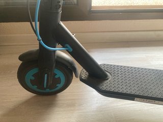 Monopatín Eléctrico Plegable Rueda pinchada