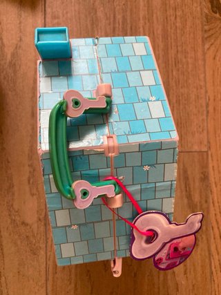Casita de muñecas Barriguitas con accesorios